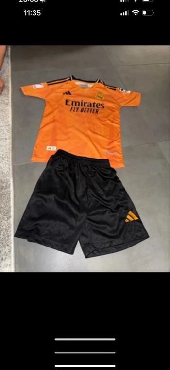 Maillot de foot taille 140 bonne etat