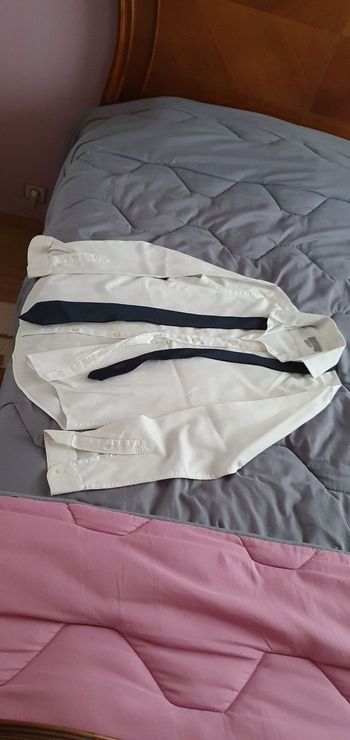 chemise Zara T S parfait état et cravate neuve