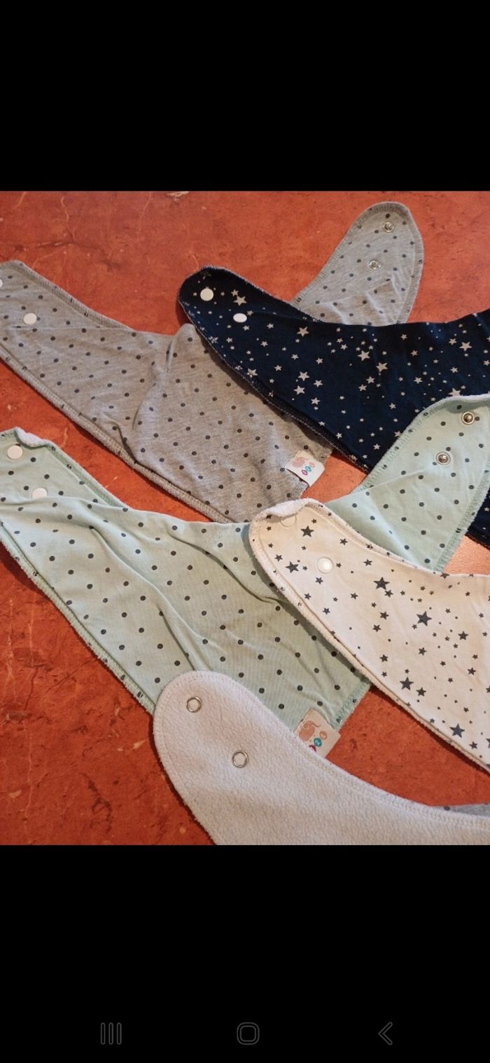 Lot de 5 bavoirs - photo numéro 4