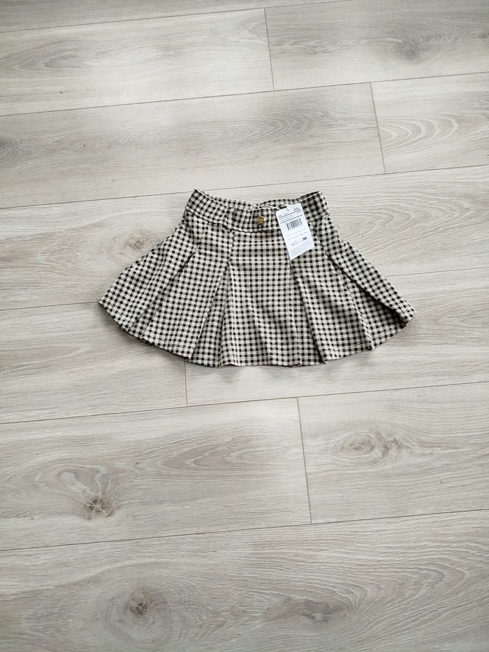 Jupe 4 ans 104 cm neuf