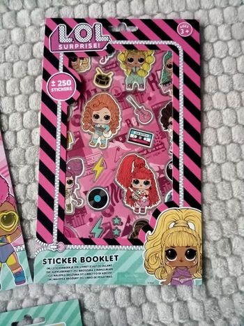 Lot de+/-250 stickers lol surprise