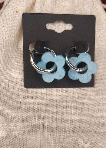 Boucle d'oreille 