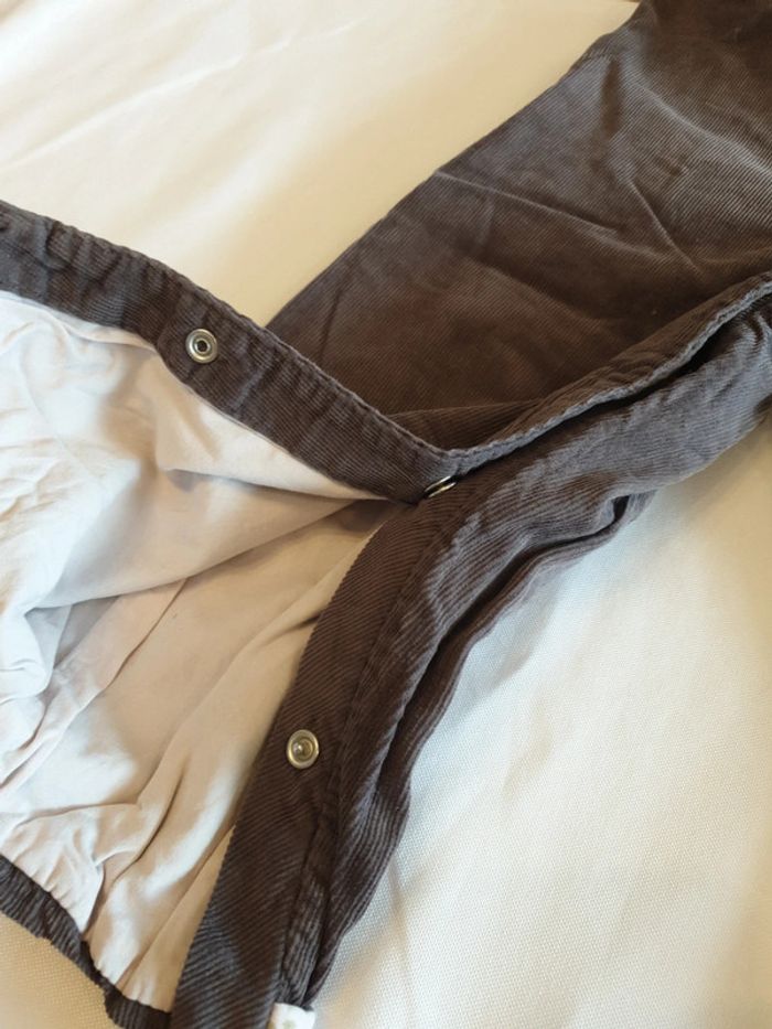 Lot pantalon 2 t-shirts - photo numéro 4