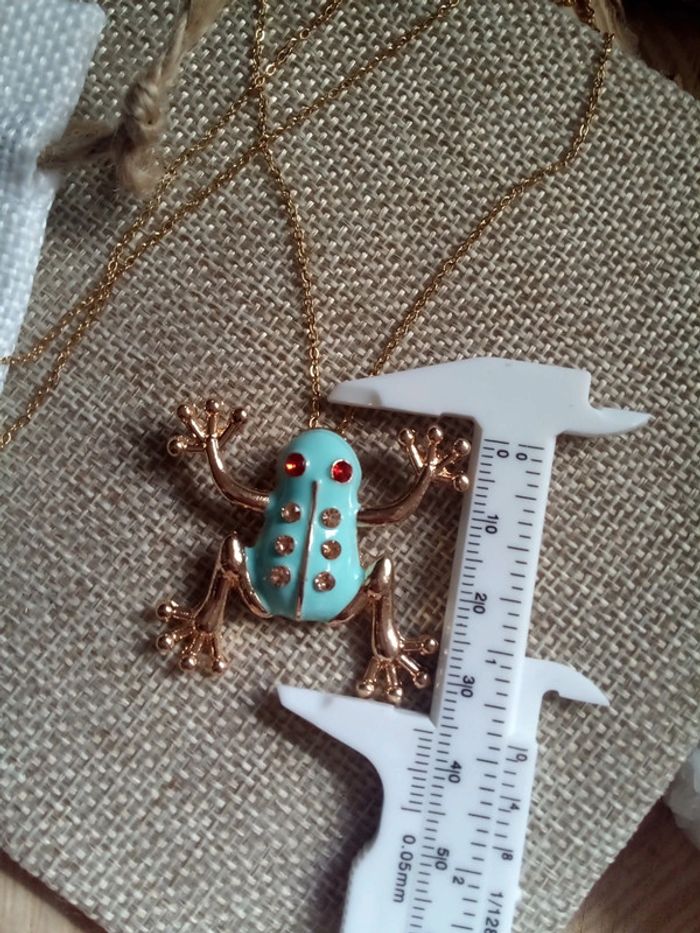 Collier grenouille - photo numéro 3