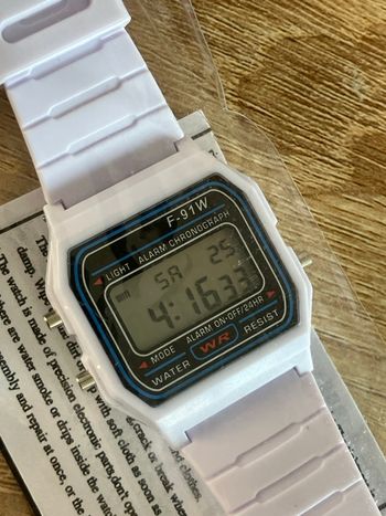 montre vintage neuve étanche 