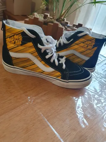 Vans montante