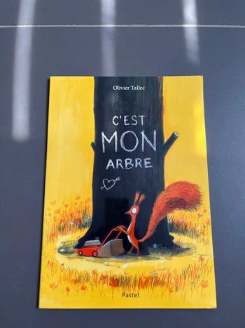 Livre c’est mon arbre en très bon état