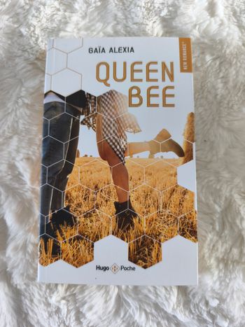 Queen bee Gaïa Alexia