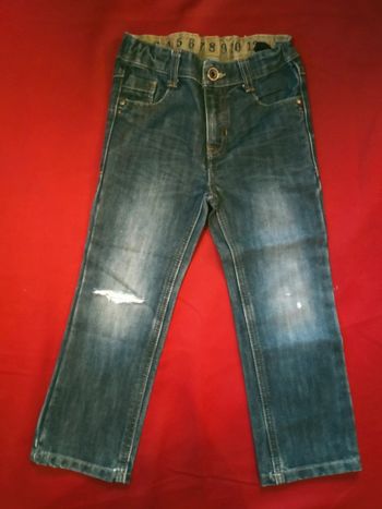 Jean uffet troué taille 4 ans NKY