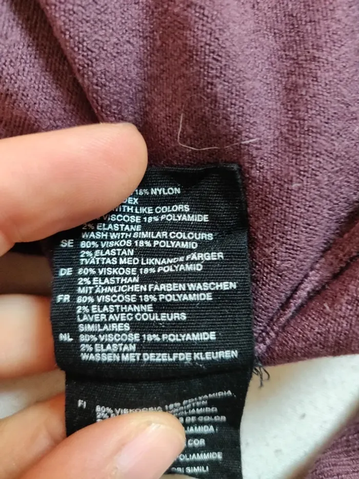 Pull fin léger col V prune H&M taille 40 - photo numéro 4