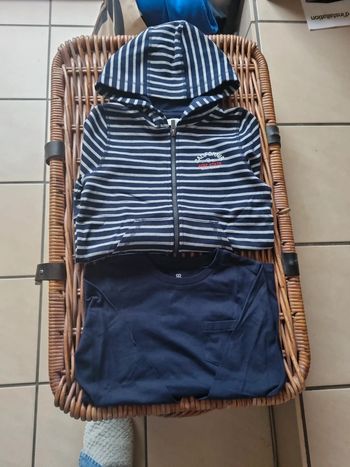 Lot sweat shirt + T shirt la Redoute 8 ans