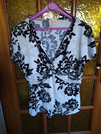 Haut décolleté en V