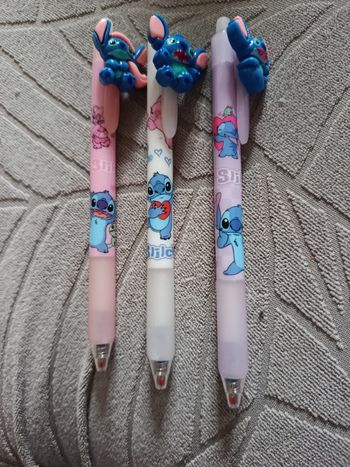 A saisir, NEUF , lot de stylos " Stitch " ! 