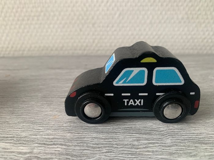 Lot de 4 voitures en bois - photo numéro 3