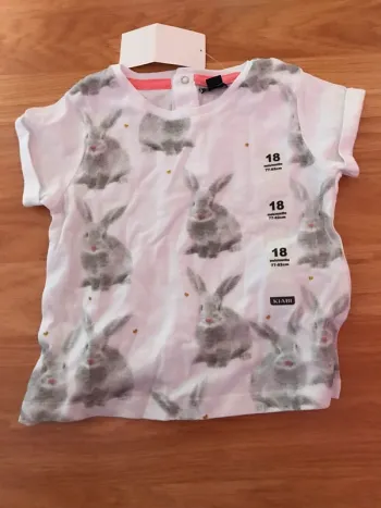 T shirt blanc lapin 18 mois neuf