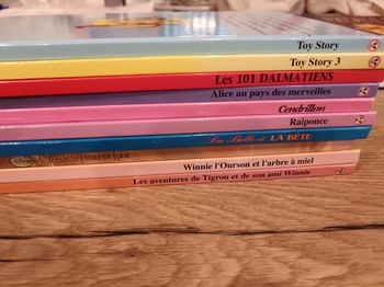 Lot de 10 livres Disney