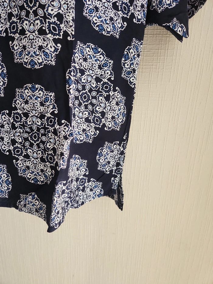 Jolie blouse Esprit bleu marine motifs géométriques 38 - photo numéro 6