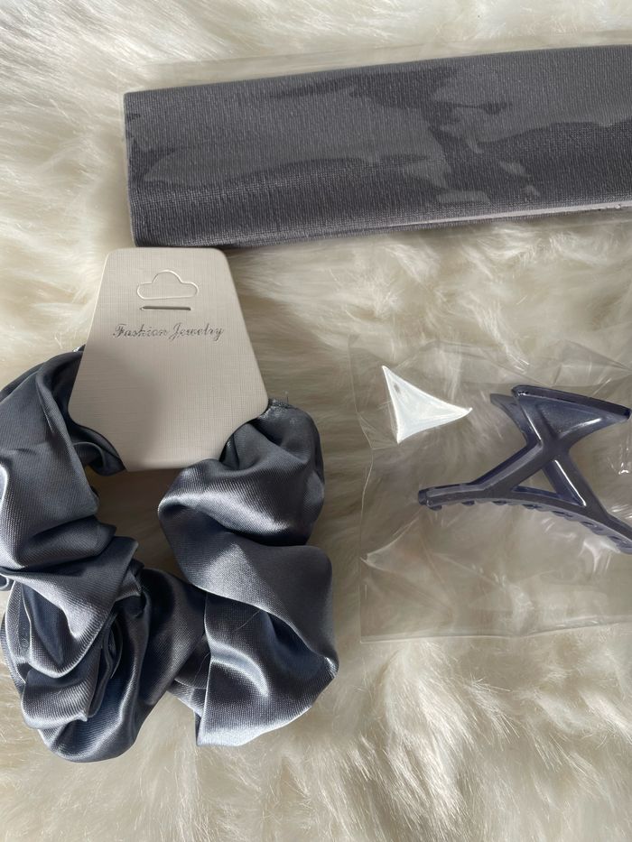 Lot accessoires pour cheveux gris - photo numéro 2