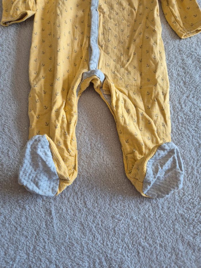 Pyjamas 12 mois - photo numéro 3