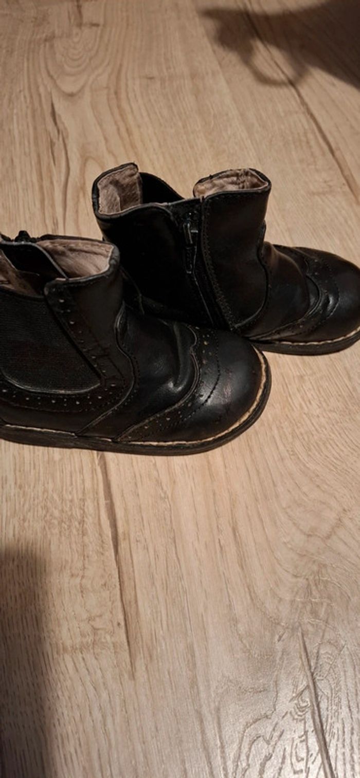 Bottines en cuir noir T21 TBE - photo numéro 4