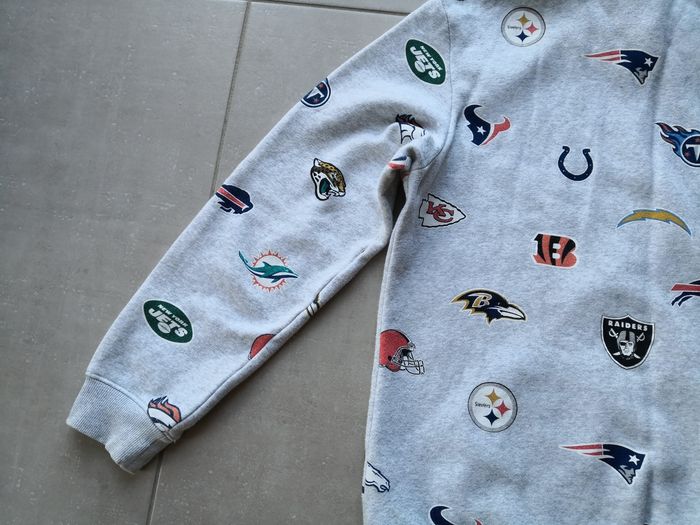 Sweat à capuche gris clair NFL comme neuf. - photo numéro 6