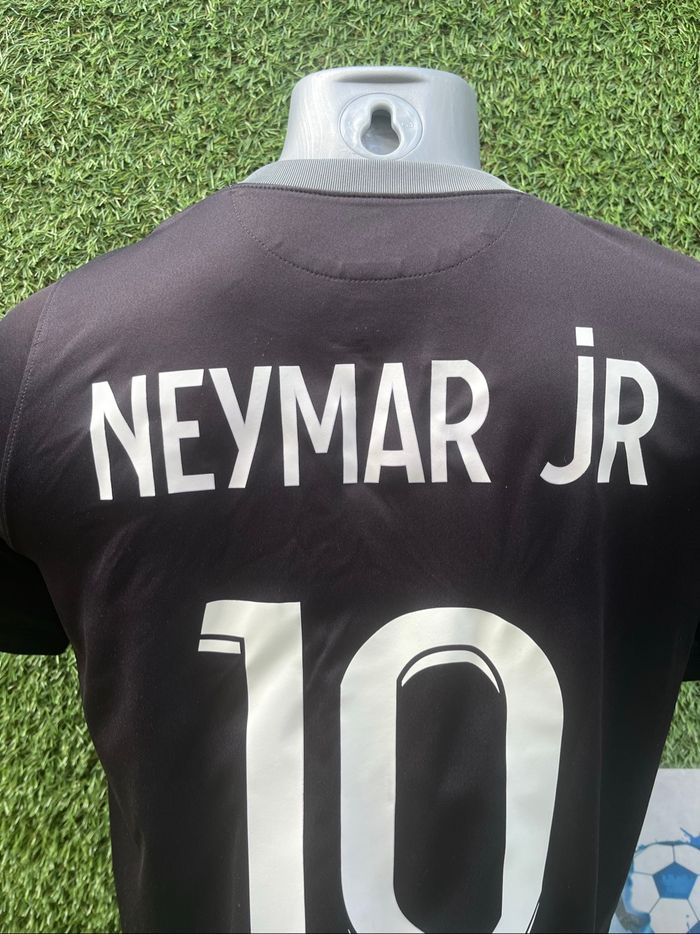 Maillot Neymar PSG - photo numéro 4