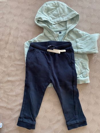 Veste zip capuche et bas de survêtement bébé 