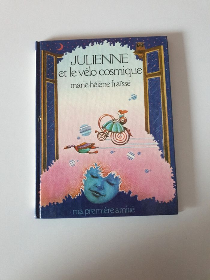 Livre Julienne et le vélo cosmique