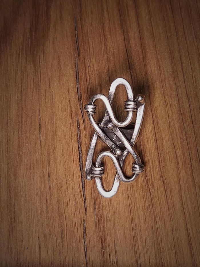 Bague graphique plaqué argent artisanale ajustable - photo numéro 2