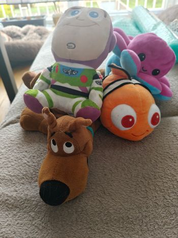 Lot de 4 peluches 
