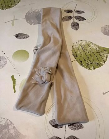 Jolie écharpe doublée polaire avec fleurs en relief 120 cm