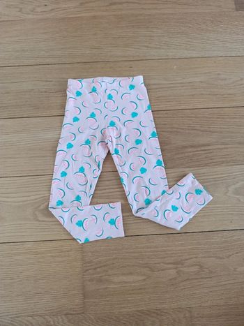 Très joli legging Gémo pastèque 7 ans