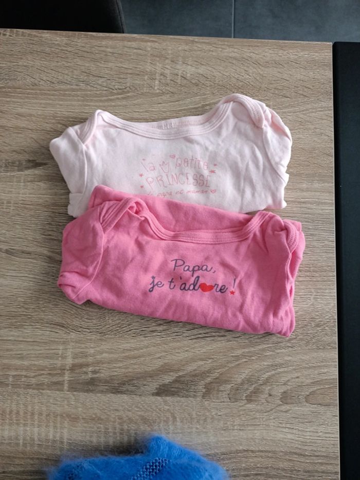 Lot bodies, 18-24 mois