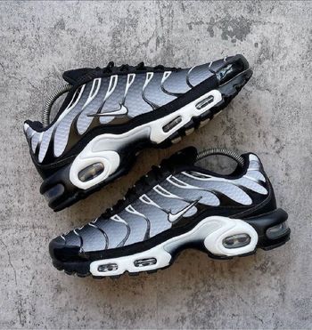 Nike tn noir gris blanc 43