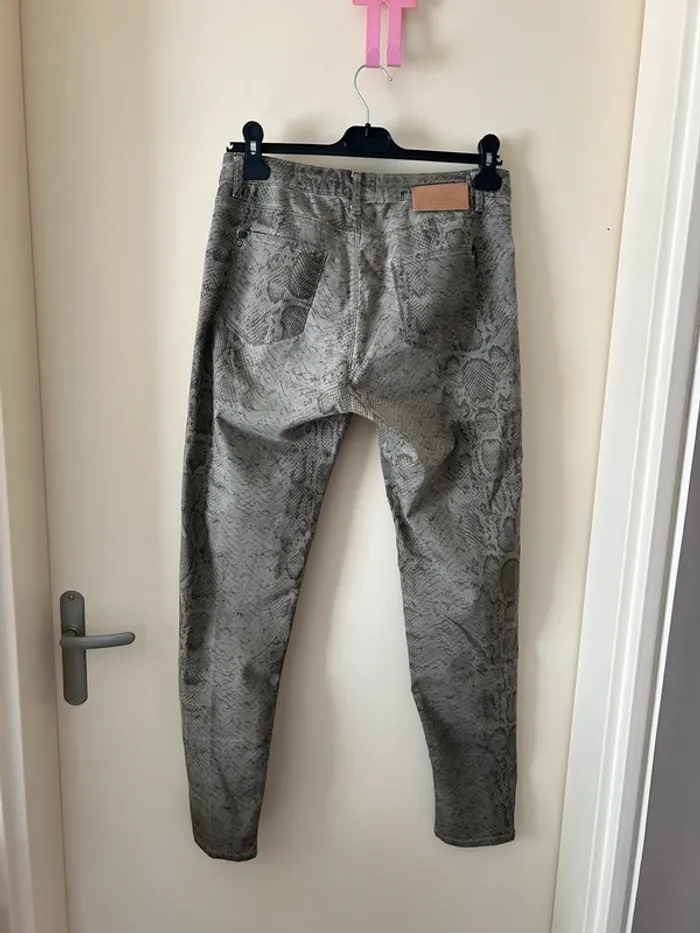 Eva kayan pantalon, imprimé, reptile, taille 38 - photo numéro 3
