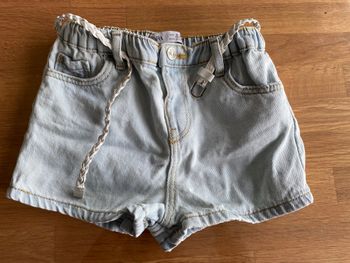 Short 2/3 ans neuf