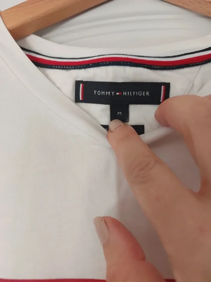 Tee-shirt Tommy taille M - photo numéro 2