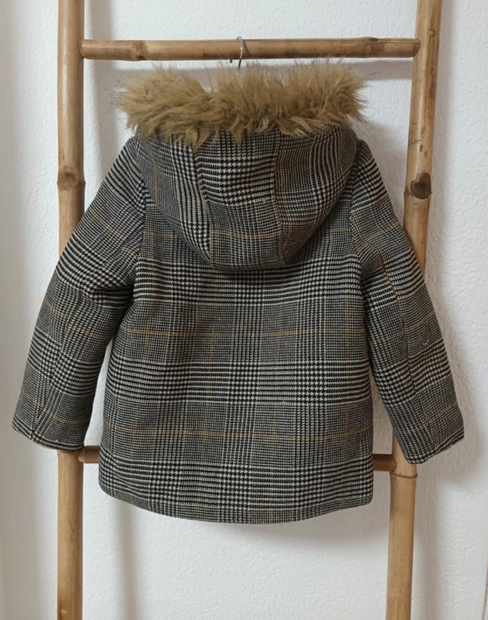 Manteau chaud à capuche 6 ans - photo numéro 4