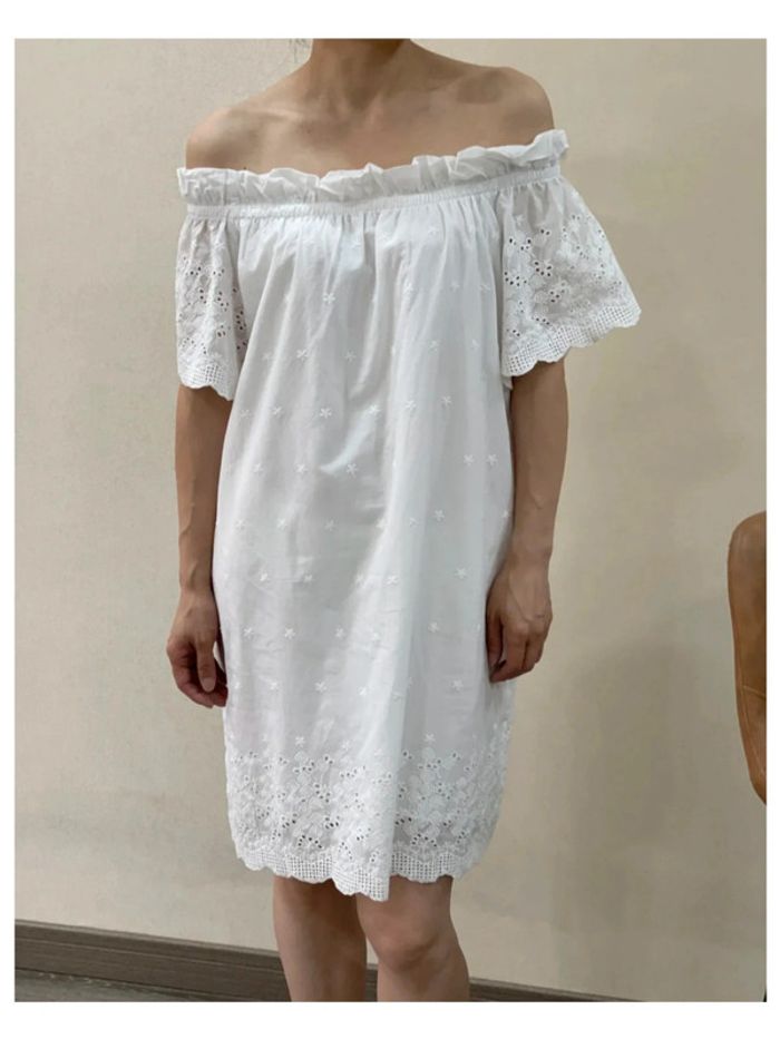 Robe été broderie anglaise blanc L 40 épaule Nu
