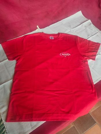 T-shirt adréa taille M neuf