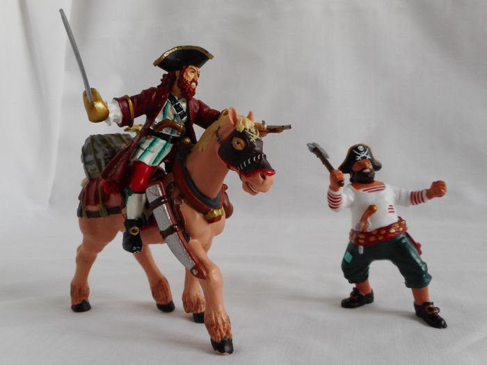 Lot 3 figurines Pirates et Corsaires - PAPO- 3 ans et +