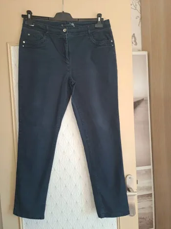 Pantalon droit femme bleu marine tbe canda C&A 42