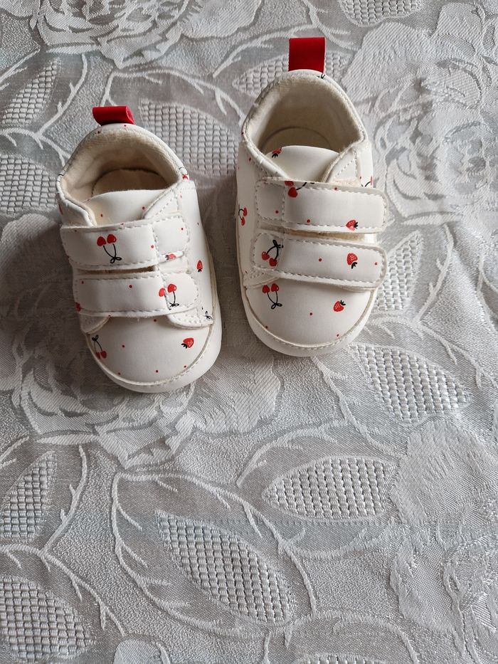 Lot de 6 habits,une gigoteuse et chaussure 1 mois - photo numéro 9