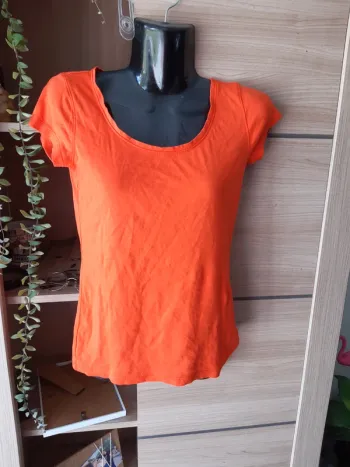 T-shirt orange