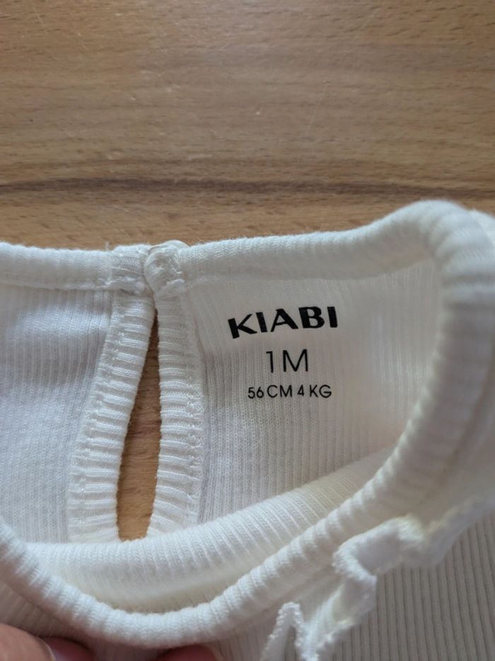 Ensemble 1 mois Kiabi - photo numéro 2