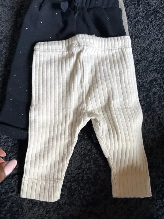 Lot de pantalon / legging bébé fille ou garçon 0/1 mois - photo numéro 2