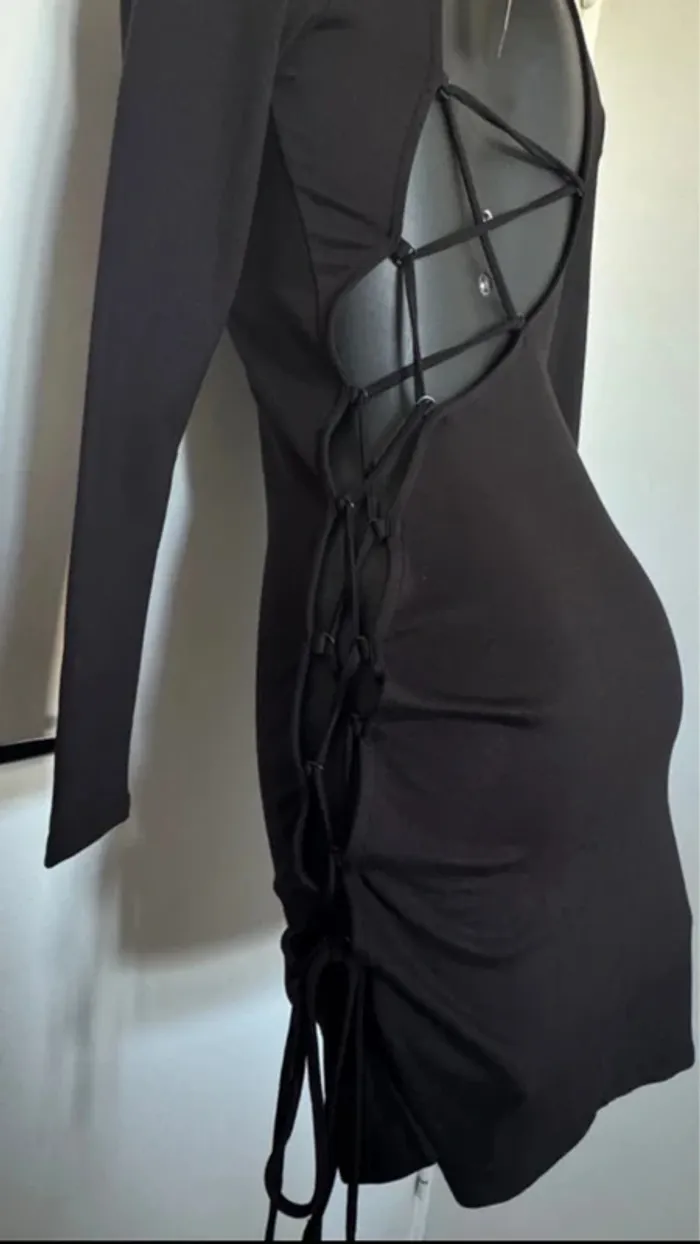 Robe noire sexy moulante neuve 38 - photo numéro 4