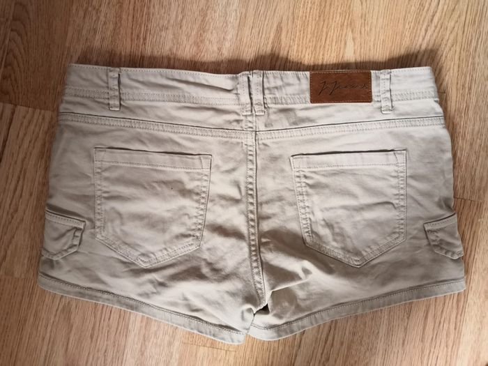 Mini short sexy beige clair Jennyfer T40 W30 neuf - photo numéro 4