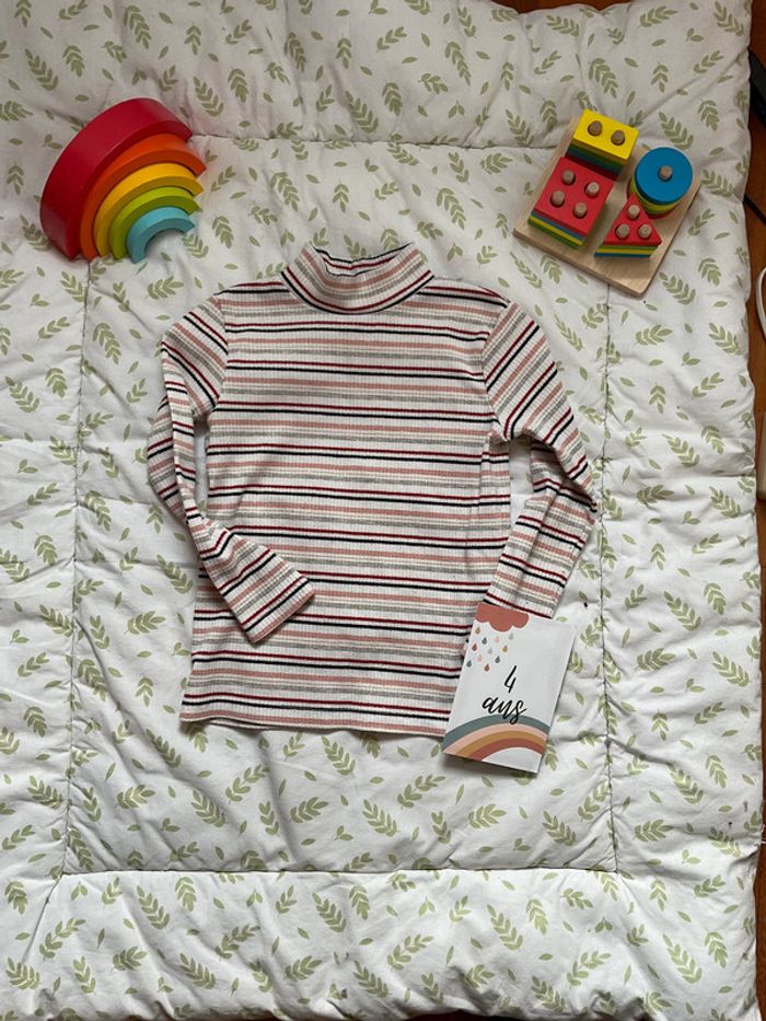 sous pull col montant blanc rayé noir et rouge 4 ans gémo