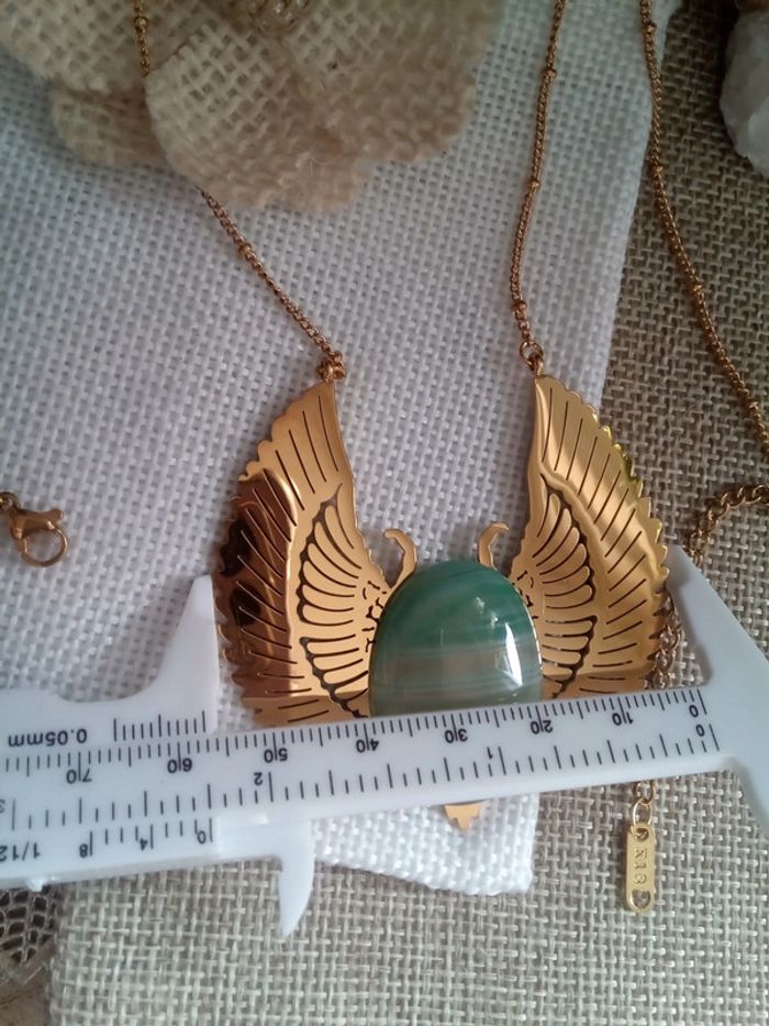 Collier grand scarabée ailé avec pierre d'agate verte naturelle - photo numéro 3